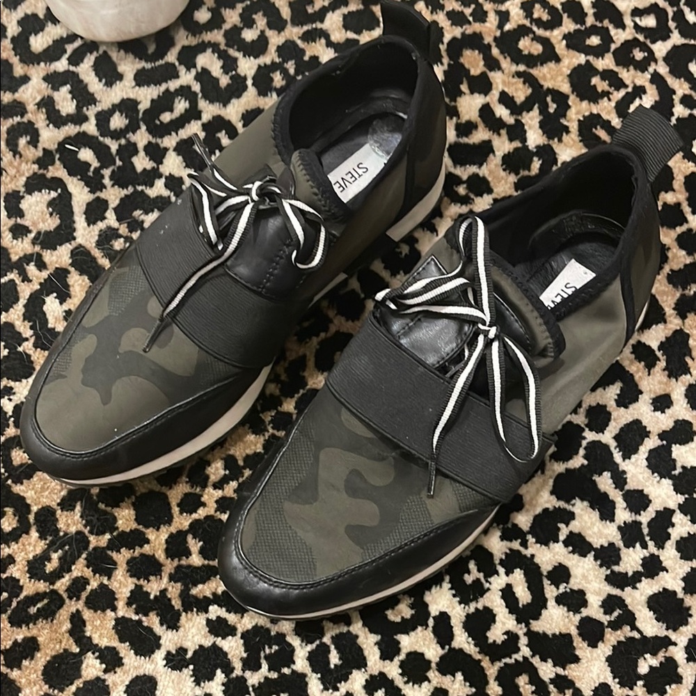 Stylish Camo Shoes by Steve Madden